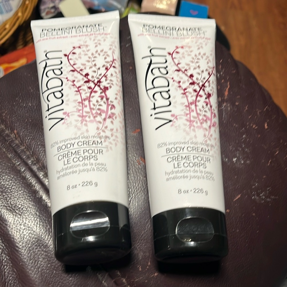 Vitabath Pomegranite Bellini Blush Duo Lot of 8 oz (226g) each.  New Sealed!